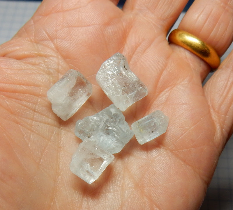 Aquamarine - 32.5 carats - Hand Select Faceting Gem Rough Crystals - prettyrock.com
