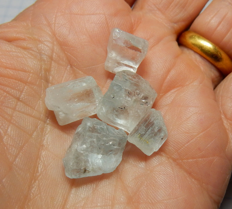 Aquamarine - 32.5 carats - Hand Select Faceting Gem Rough Crystals - prettyrock.com
