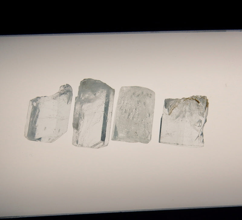 Aquamarine - 31 carats - Hand Select Faceting Gem Rough Crystals - prettyrock.com