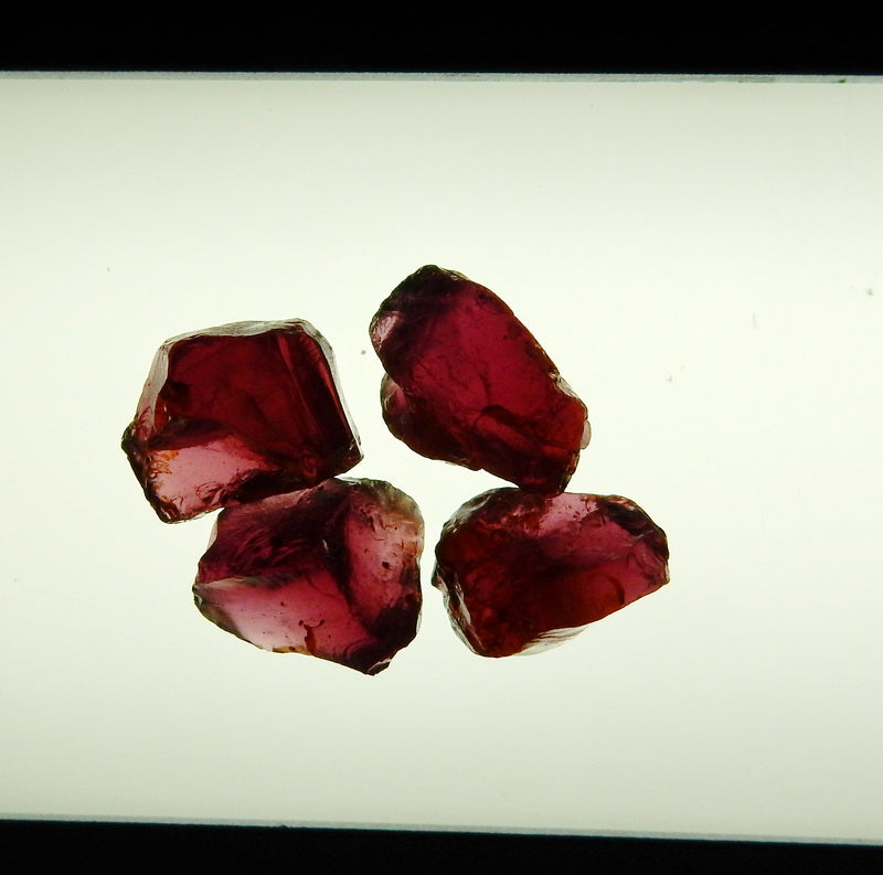 Rhodolite Garnet - 38.98 ct - Hand Select Facet Gem Rough Crystals - prettyrock.com