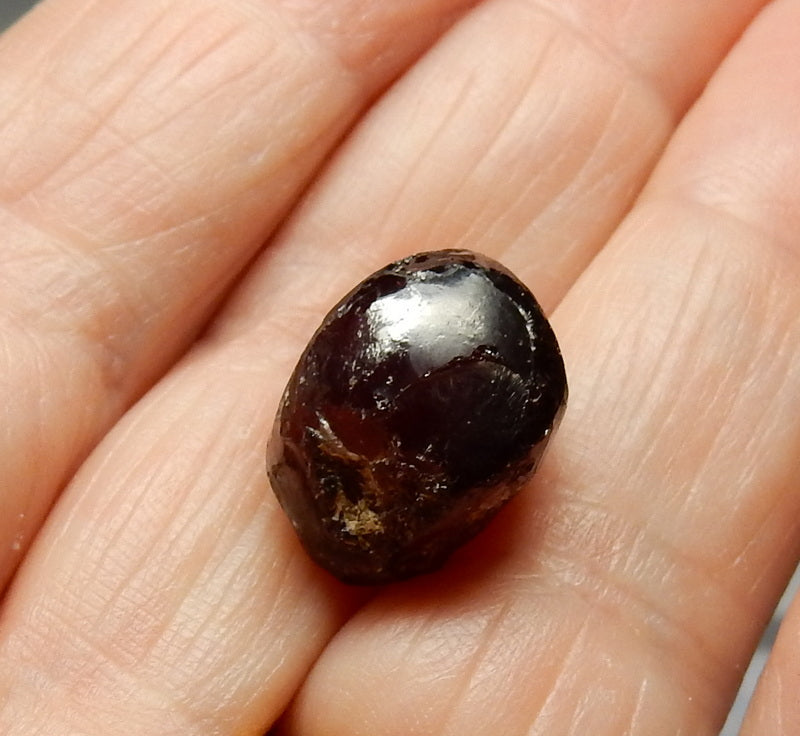 Rhodolite Garnet - 20.57 ct - Hand Select Facet Gem Rough Crystals - prettyrock.com