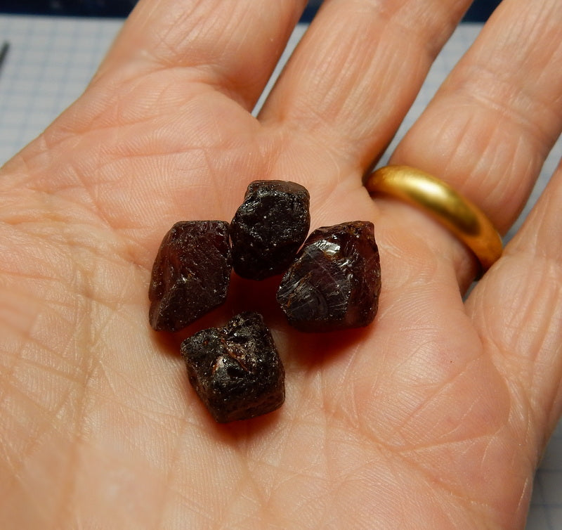 Rhodolite Garnet - 36.35 ct - Hand Select Facet Gem Rough Crystals - prettyrock.com