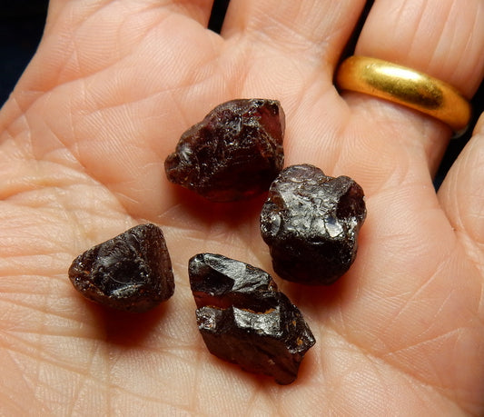Rhodolite Garnet - 44.01 ct - Hand Select Facet Gem Rough Crystals - prettyrock.com