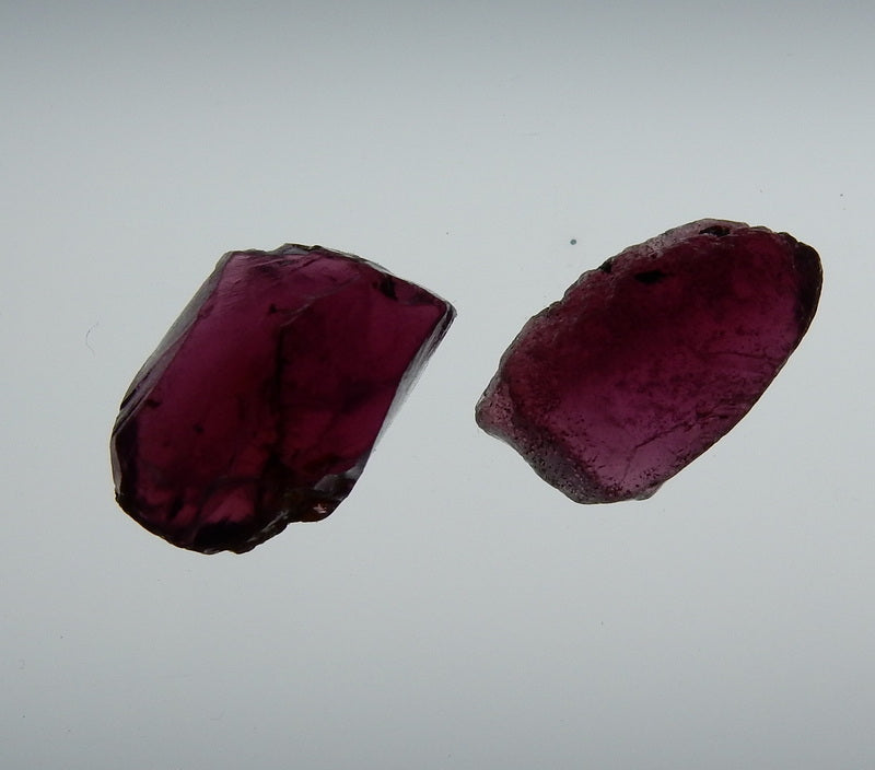 Rhodolite Garnet - 21.73 ct - Hand Select Facet Gem Rough Crystals - prettyrock.com