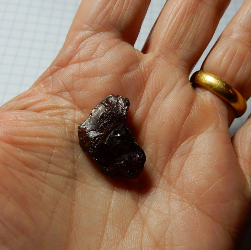 Rhodolite Garnet - 18.65 ct - Hand Select Facet Gem Rough Crystals - prettyrock.com