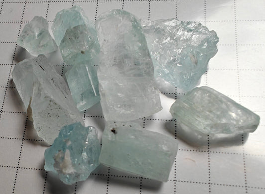 Aquamarine - 76 carats - Hand Select Faceting Gem Rough Crystals - prettyrock.com