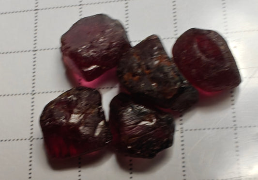 37.57ct Rhodolite Garnet - Hand Select Gem Rough - prettyrock.com
