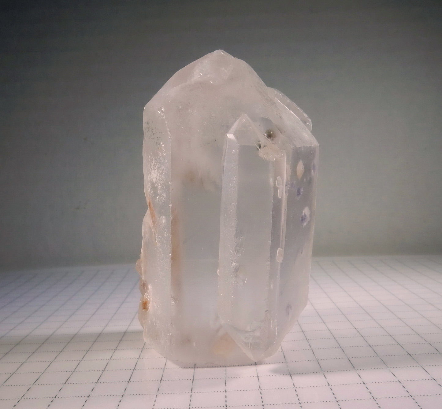 Quartz with Fluorite Inclusions - Mineral Specimen - 741.5 ct - prettyrock.com