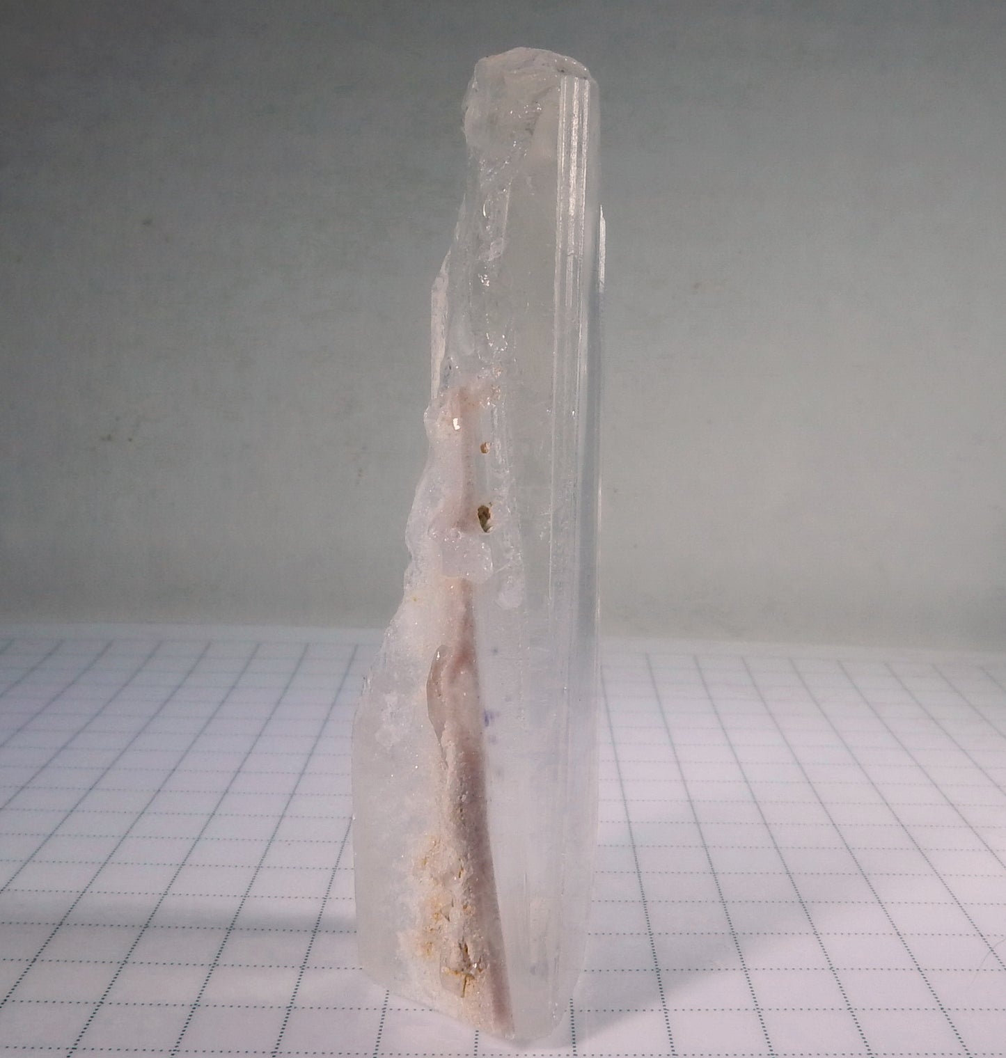 Quartz with Fluorite Inclusions - Mineral Specimen - 193.5 ct - prettyrock.com