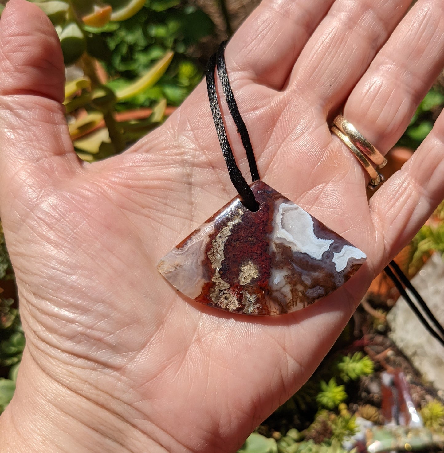 Agate Cabochon Pendant - 60.5 ct - prettyrock.com