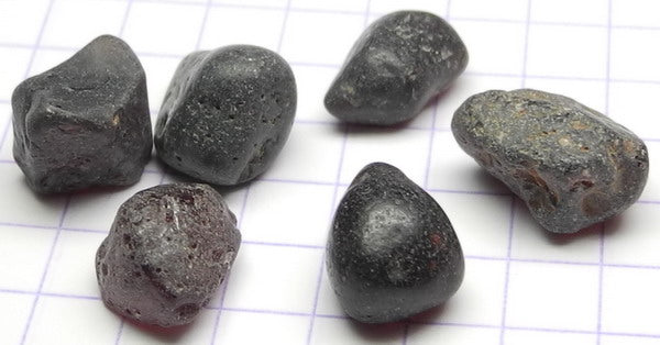 Almandine  Garnet - 26.5ct - Hand Select Gem Rough - prettyrock.com