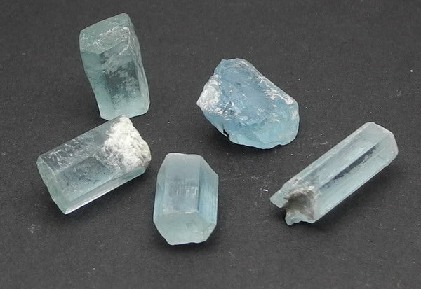 18.81ct aquamarine - Hand Select Gem Rough - prettyrock.com