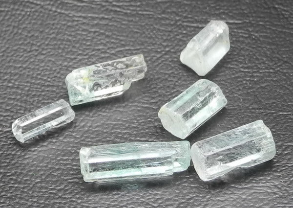 20.5ct Aquamarine  - Hand Select Gem Rough - prettyrock.com