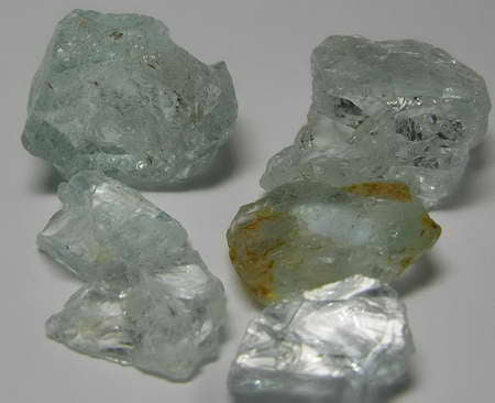 86ct Aquamarine  - Hand Select Gem Rough - prettyrock.com