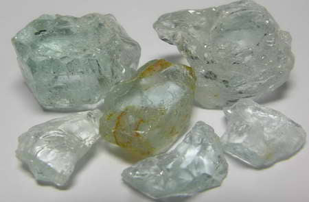 86ct Aquamarine  - Hand Select Gem Rough - prettyrock.com