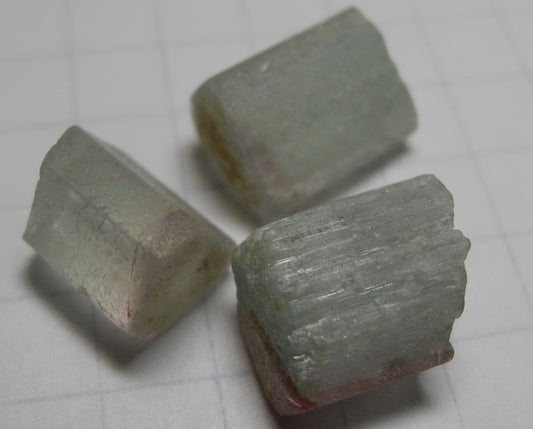 Bi-Color Tourmaline - 25.67ct - Hand Select Gem Rough - prettyrock.com