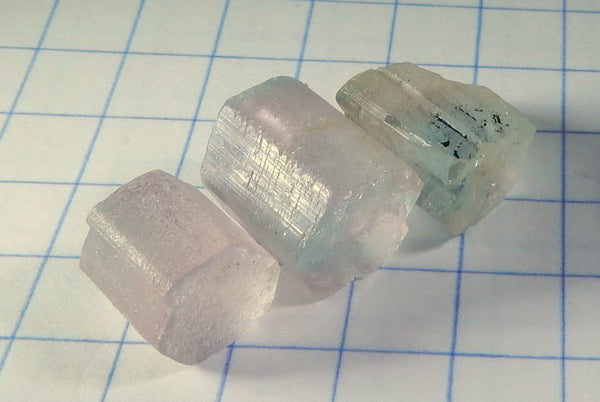 Bi-Color Tourmaline - 22.89ct - Hand Select Gem Rough - prettyrock.com