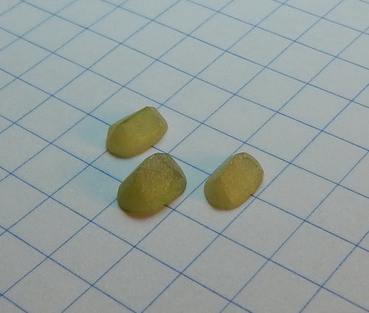 Chrome Sphene - 4.06ct - Hand Select Gem Rough - prettyrock.com