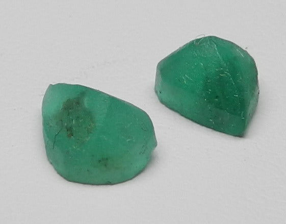 2.4ct Emerald - Hand Select Gem Rough - prettyrock.com