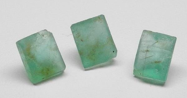4.45ct Emerald - Hand Select Gem Rough - prettyrock.com