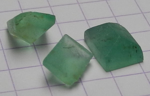 5.46ct Emerald  - Hand Select Gem Rough - prettyrock.com