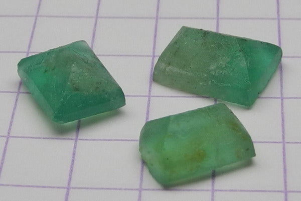 4.47ct Emerald  - Hand Select Gem Rough - prettyrock.com