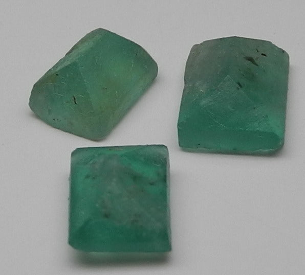 4.47ct Emerald  - Hand Select Gem Rough - prettyrock.com