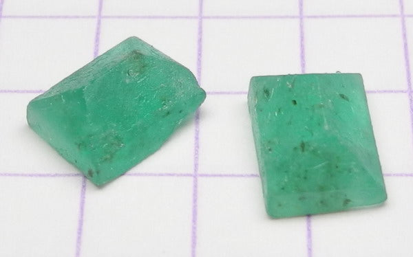 2ct Emerald - Hand Select Gem Rough - prettyrock.com