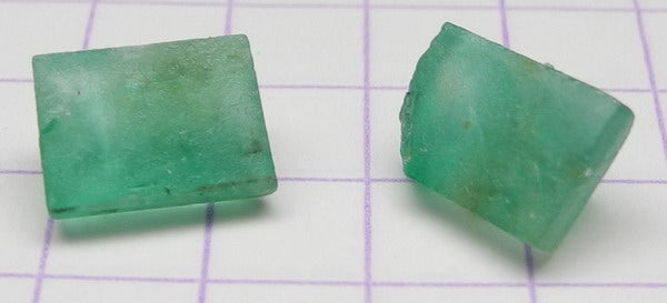 2ct Emerald - Hand Select Gem Rough - prettyrock.com