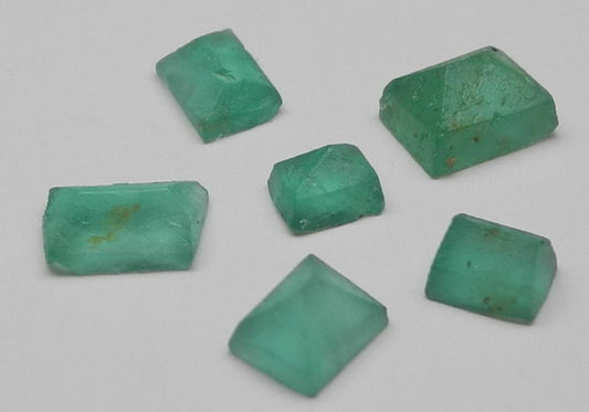2ct Emerald - Hand Select Gem Rough - prettyrock.com