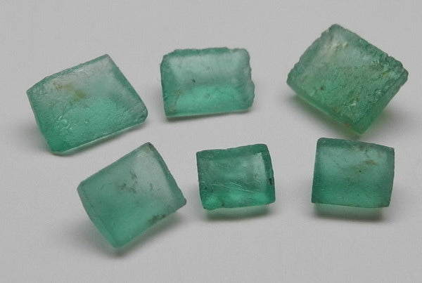 2ct Emerald - Hand Select Gem Rough - prettyrock.com