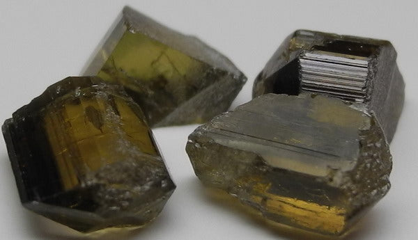 Epidote - 8.13 ct - Hand Select Gem Rough - prettyrock.com