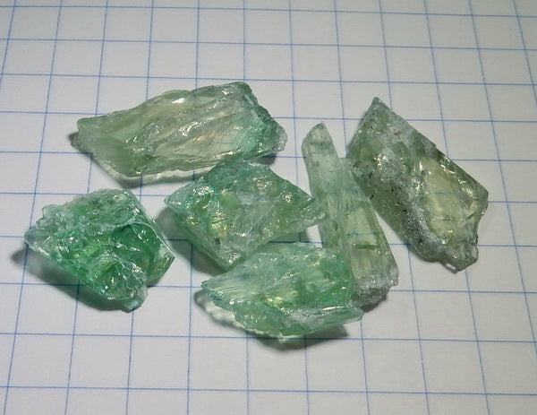 Hiddenite - 55.71 ct - Hand Select Gem Rough - prettyrock.com