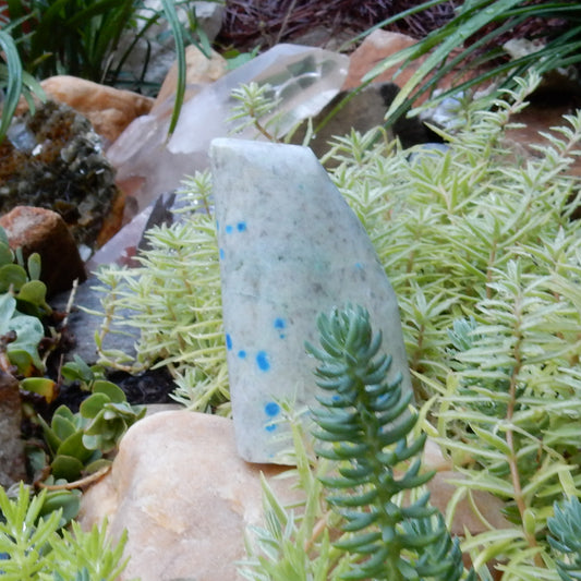 K2 Stone Sculpture - 2540 ct - prettyrock.com