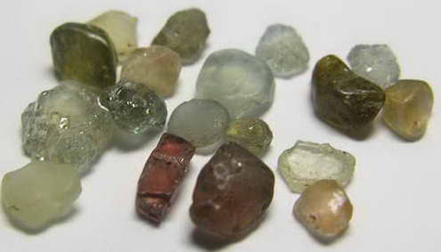 Melee Sapphire - 10.88ct - Hand Select Gem Rough - prettyrock.com
