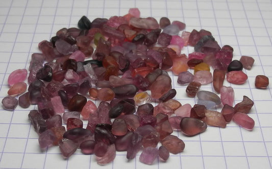 Melee Spinel - 86ct - Hand Select Gem Rough - prettyrock.com