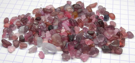 Melee Spinel - 86ct - Hand Select Gem Rough - prettyrock.com