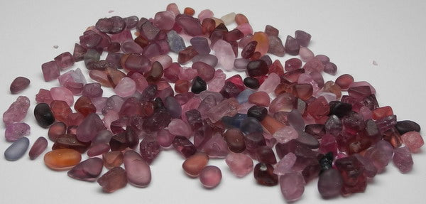 Melee Spinel - 83ct - Hand Select Gem Rough - prettyrock.com