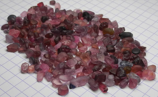 Melee Spinel - 124ct - Hand Select Gem Rough - prettyrock.com