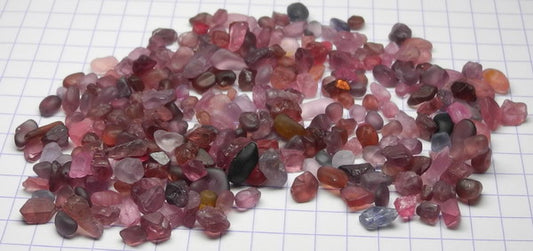 Melee Spinel - 124ct - Hand Select Gem Rough - prettyrock.com