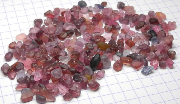 Melee Spinel - 124ct - Hand Select Gem Rough - prettyrock.com