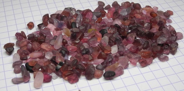 Melee Spinel - 151ct - Hand Select Gem Rough - prettyrock.com