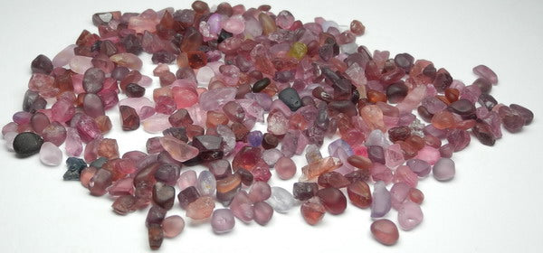 Melee Spinel - 151ct - Hand Select Gem Rough - prettyrock.com