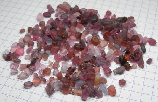 Melee Spinel - 127ct - Hand Select Gem Rough - prettyrock.com
