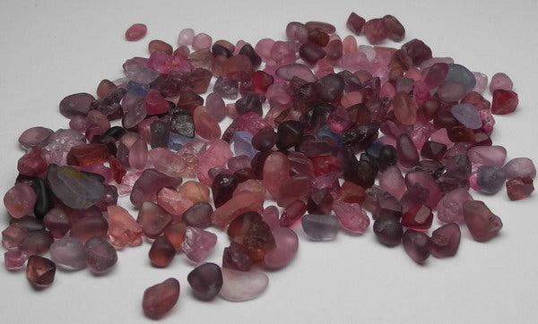 Melee Spinel - 89ct - Hand Select Gem Rough - prettyrock.com