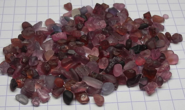 Melee Spinel - 104.5ct - Hand Select Gem Rough - prettyrock.com