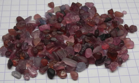 Melee Spinel - 104.5ct - Hand Select Gem Rough - prettyrock.com