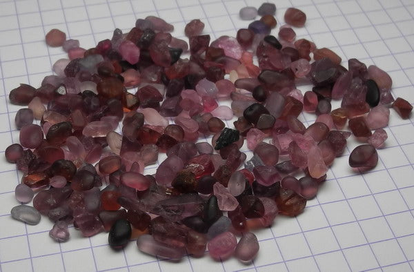 Melee Spinel - 104.5ct - Hand Select Gem Rough - prettyrock.com