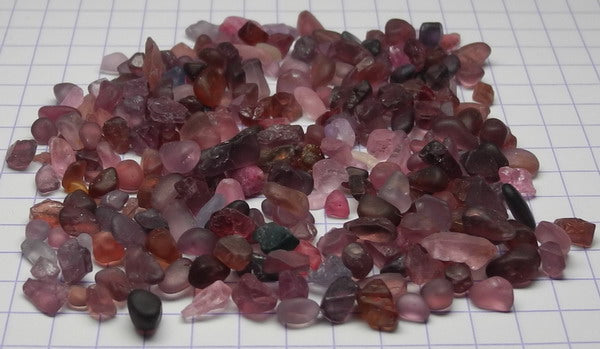 Melee Spinel - 104.5ct - Hand Select Gem Rough - prettyrock.com
