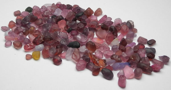 Melee Spinel - 83.5ct - Hand Select Gem Rough - prettyrock.com